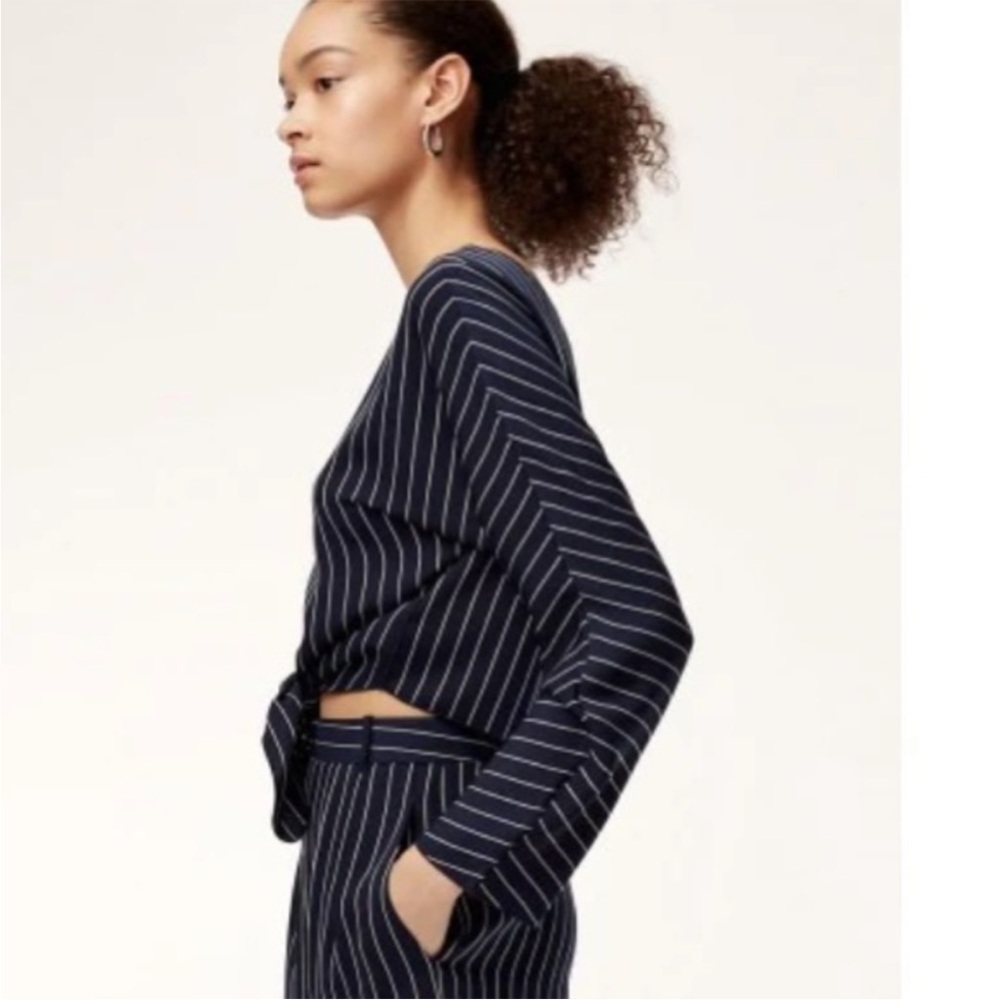 Babaton Abasi Navy Pinstriped Tie Front Cropped Blouse Size XS - Picture 3 of 9
